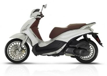 Scooter Beverly 300 rentals in Tuscany